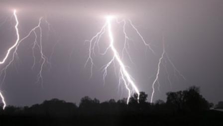 lightning (small).jpg
